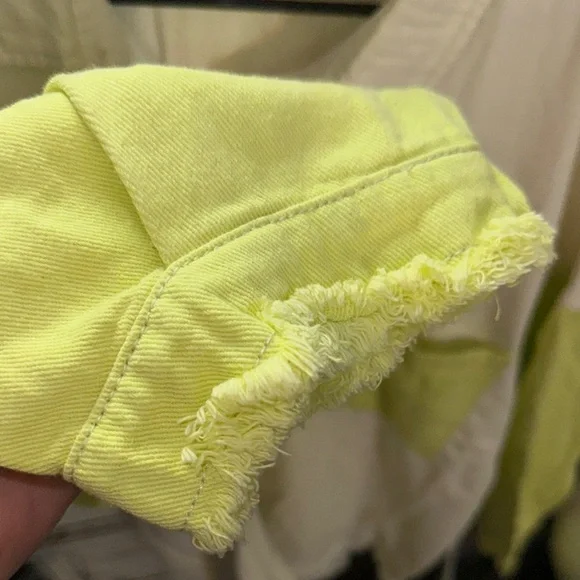 POL NWOT Cream and Yellow Button-Up Shirt size two xl so cute 🥰 - Picture 4 of 7